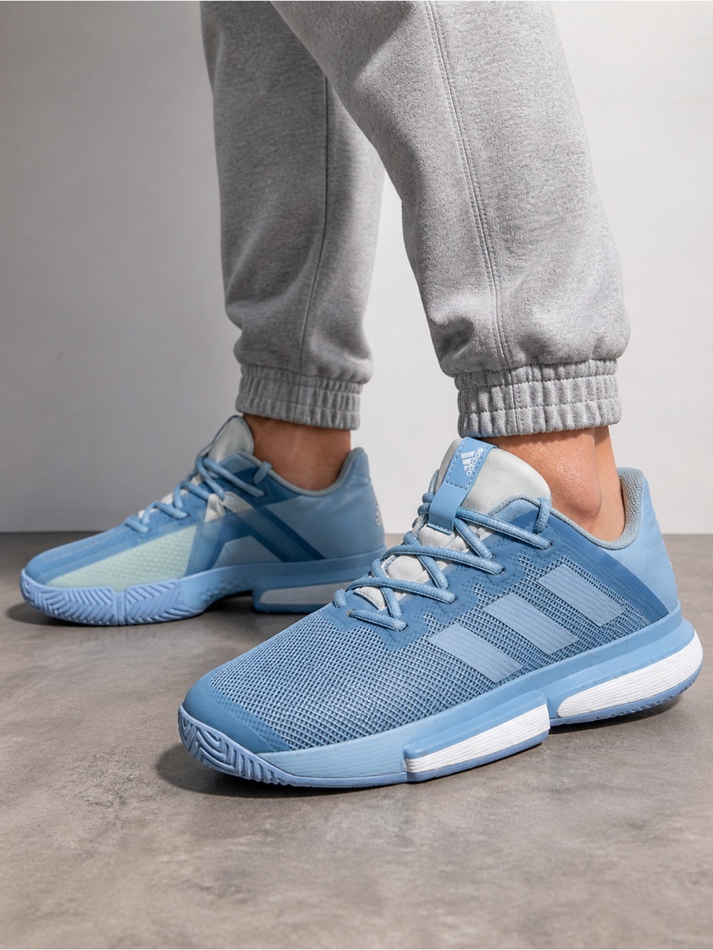 Adidas Light Blue Sneakers Men 8.5 Women 9.5 Athletic Gym Shoes Clean